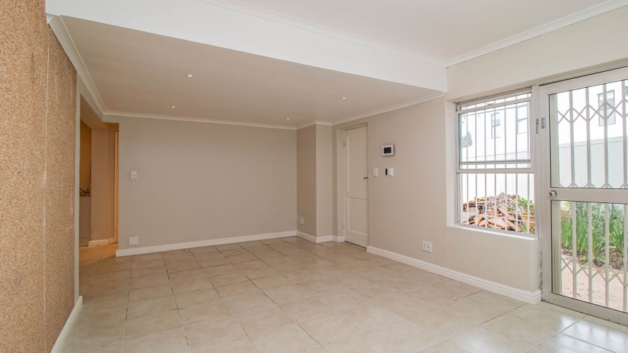 1 Bedroom Property for Sale in Bishopscourt Western Cape